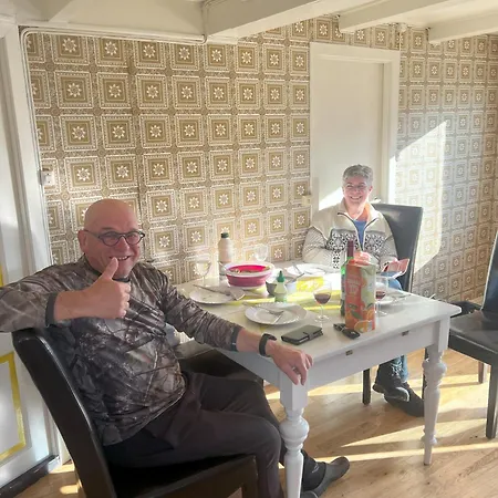 Fiskesenter Birkeland Han/Misafirhane *