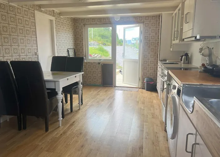 Fiskesenter Birkeland Han/Misafirhane *